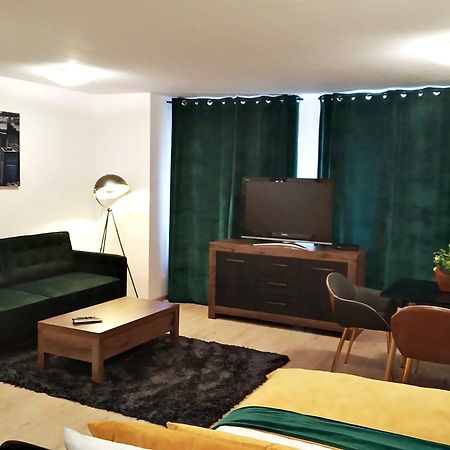 Downtown Studio Apartman Zielona Góra Kültér fotó